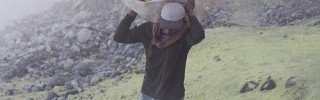 Sulfure Mine carry sulfure stone from Fumarole